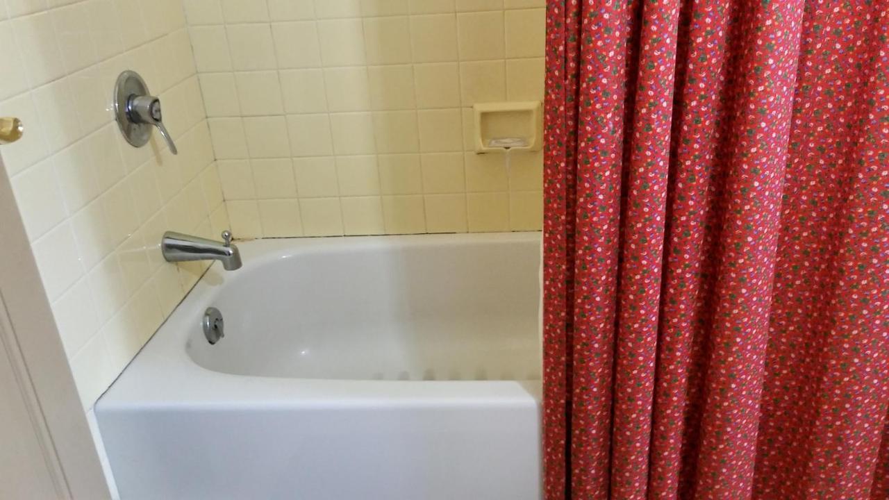 1732 Folke Stone Bed And Breakfast West Chester Bagian luar foto